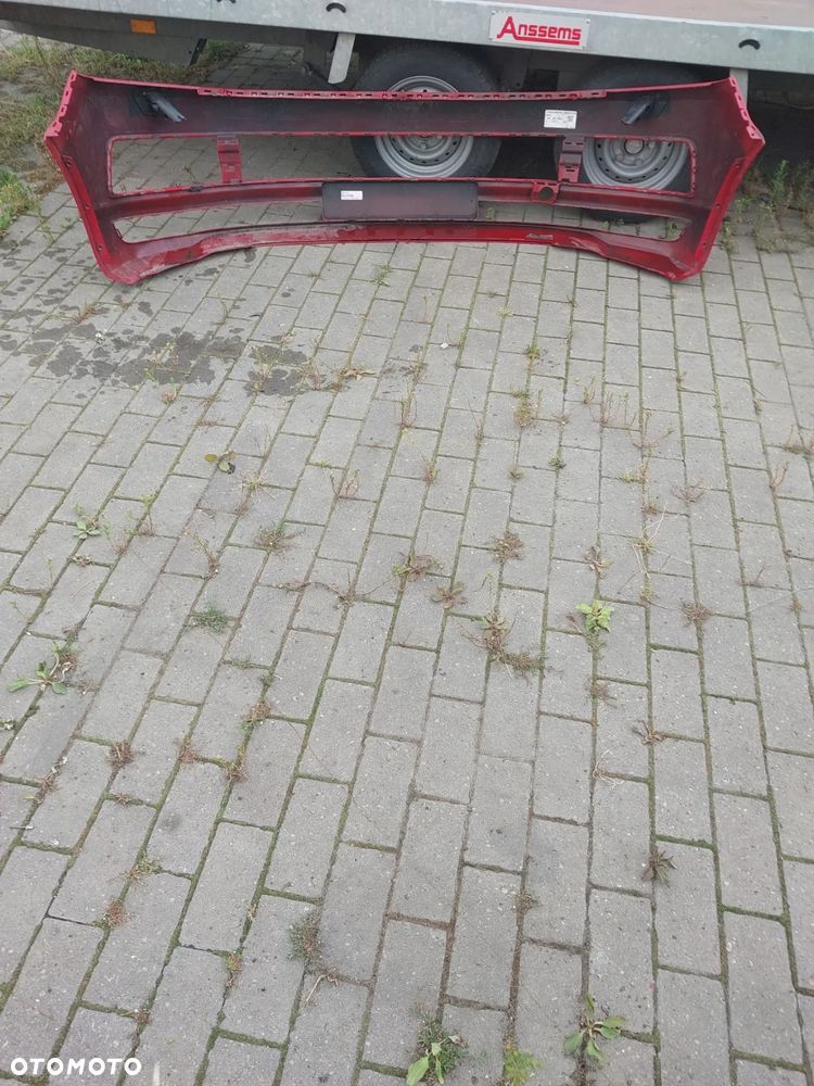 Zderzak przód  vw t6 pod spryskiwaczę uszkodzony - 5