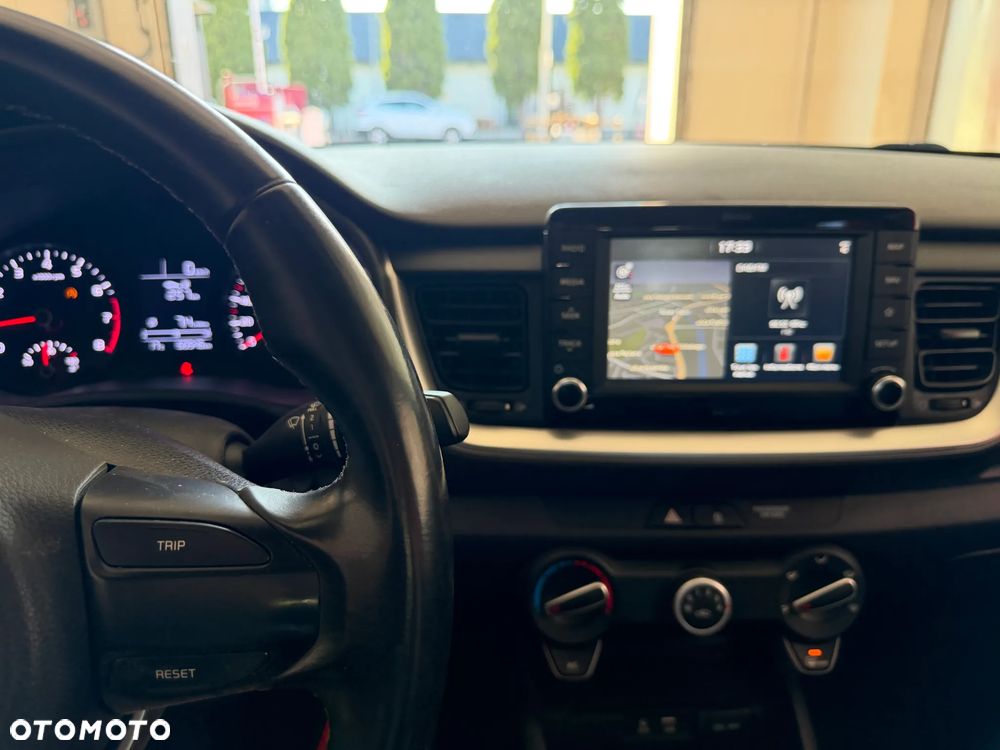 Kia Stonic 1.2 L - 5