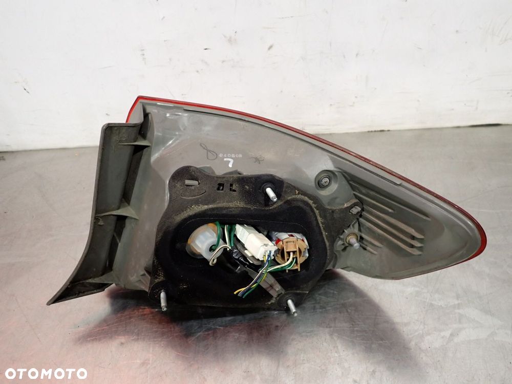 LAMPA LEWA TYLNA TOYOTA COROLLA E15 - 4