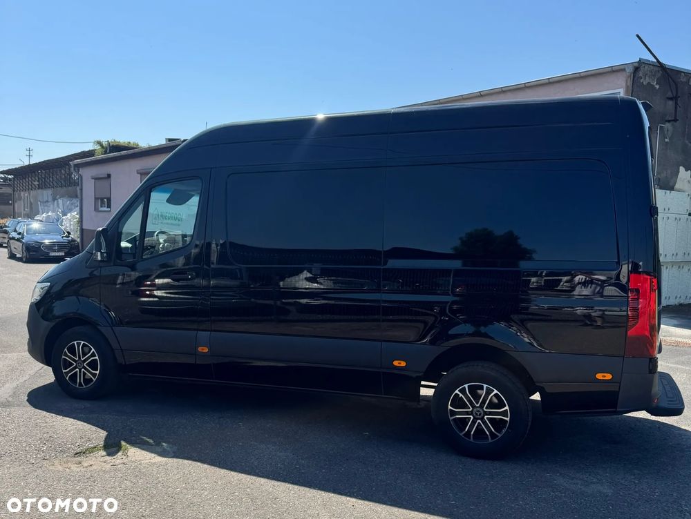 Mercedes-Benz Sprinter - 1