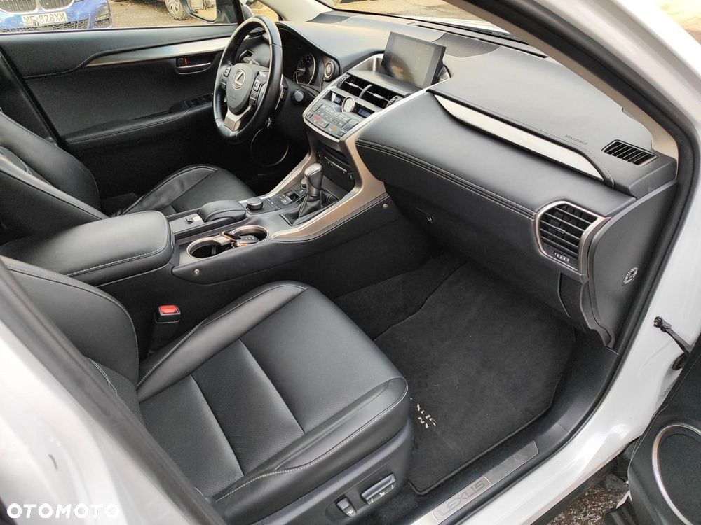 Lexus NX 200t Comfort AWD - 13