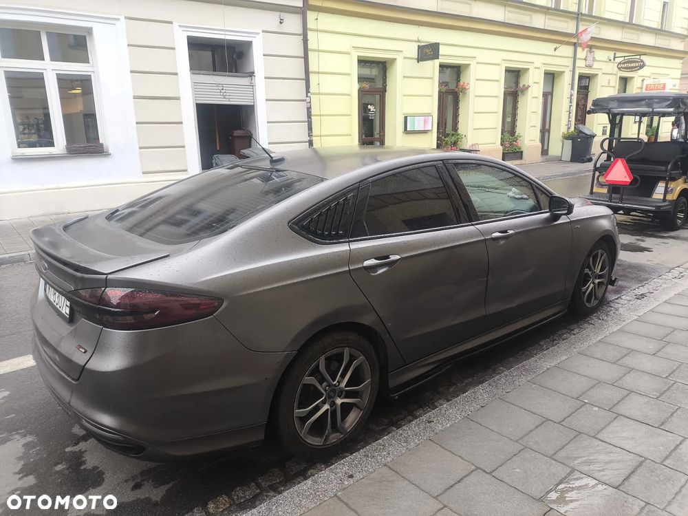 Ford Fusion - 22