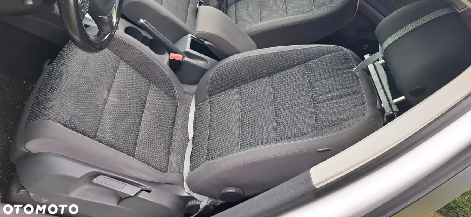 Volkswagen Touran 2.0 TDI DPF Comfortline DSG - 13