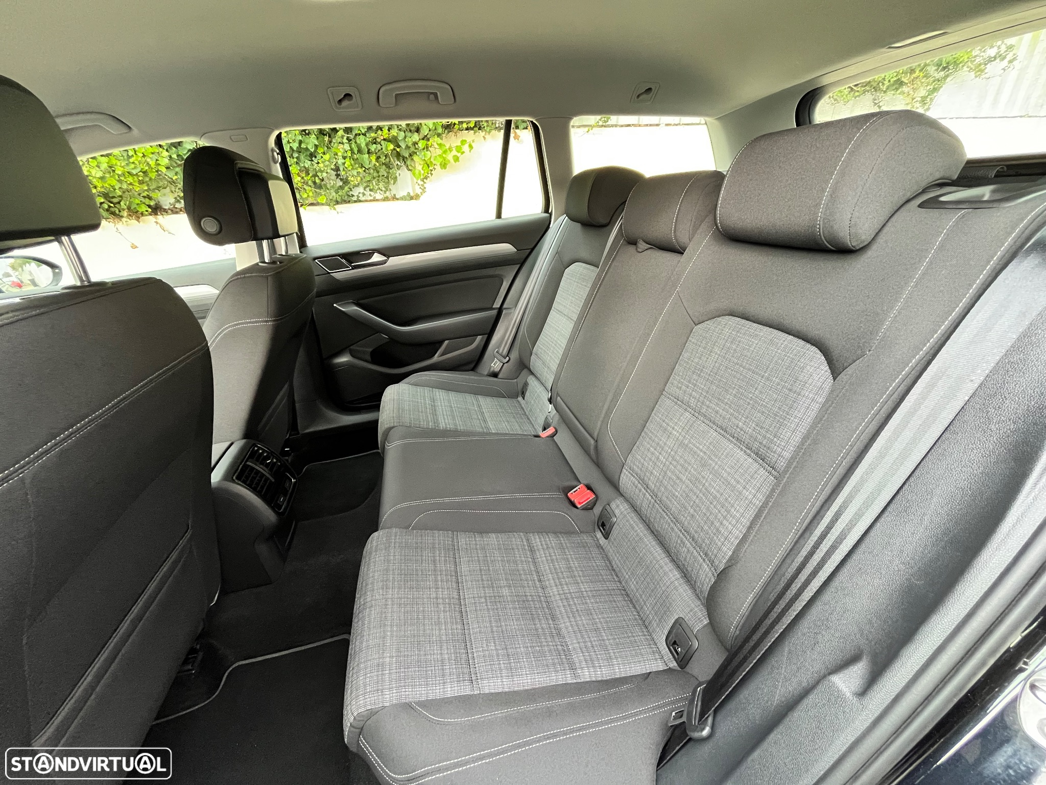 VW Passat Variant 2.0 TDi Business DSG - 7