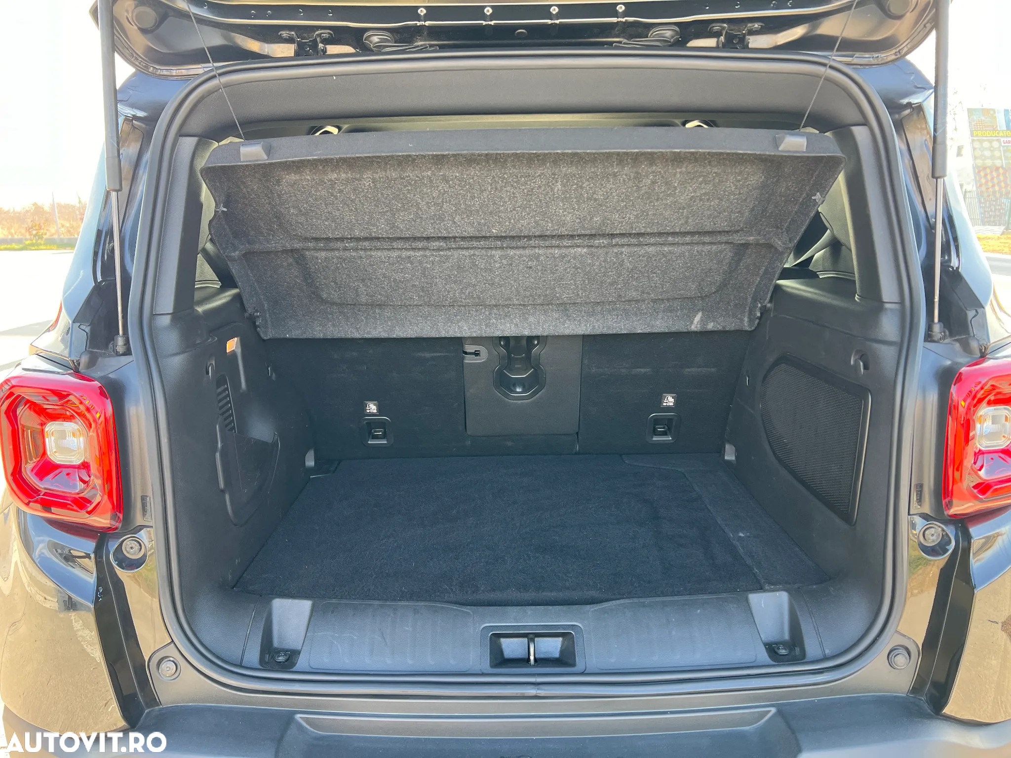 Jeep Renegade - 9