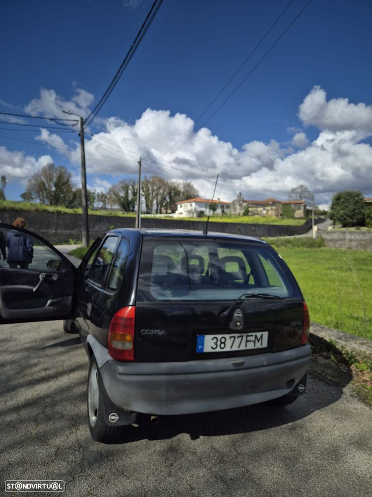 Opel Corsa 1.2 CDX - 3