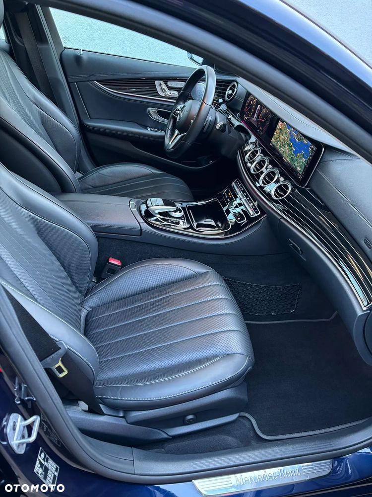 Mercedes-Benz Klasa E 400 d 4-Matic 9G-TRONIC - 12