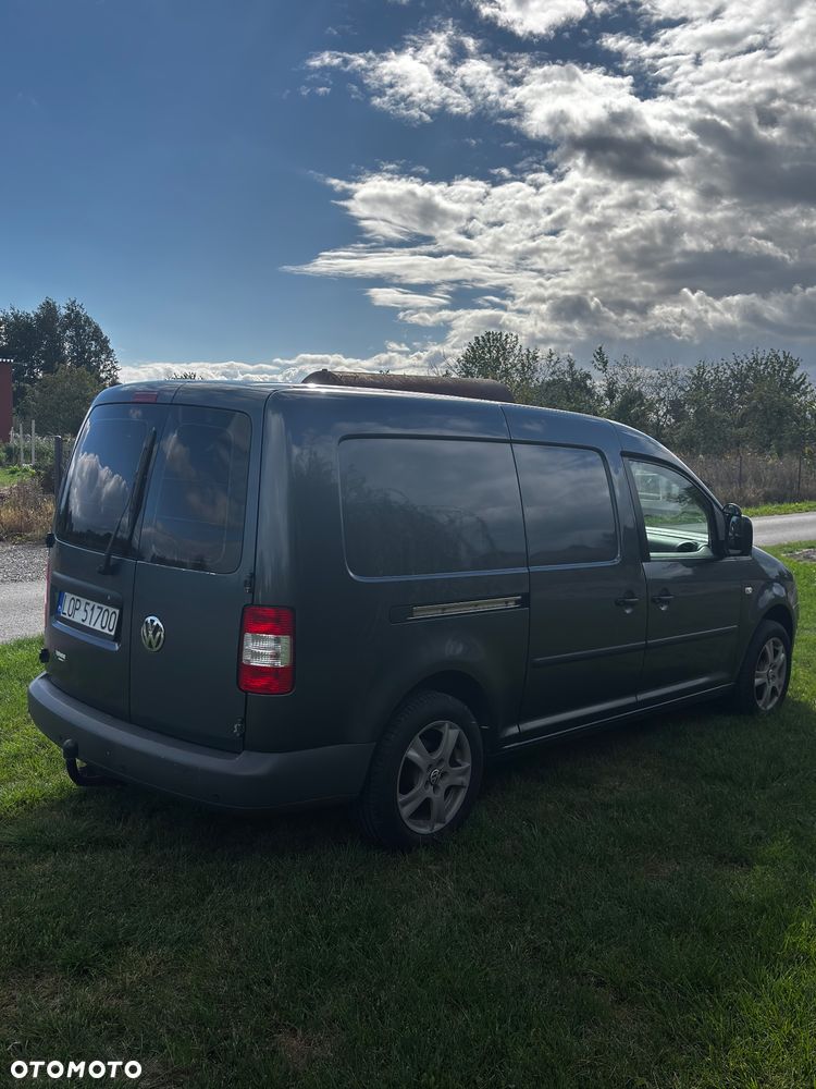 Volkswagen Caddy Maxi - 4