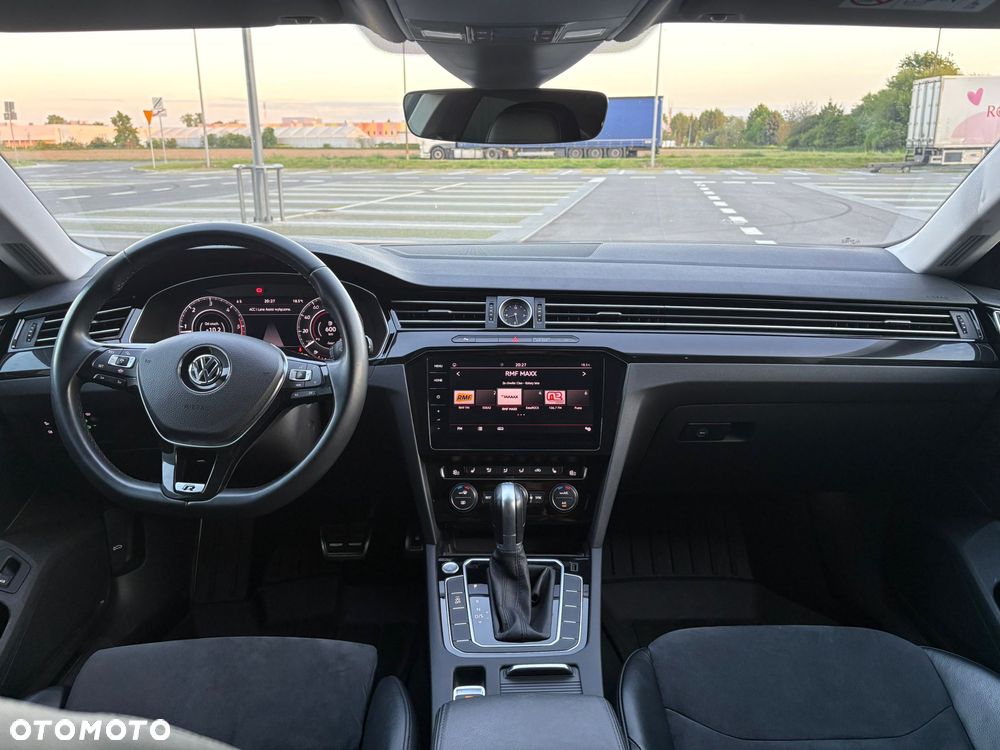 Volkswagen Arteon 2.0 TDI SCR R-Line DSG - 11