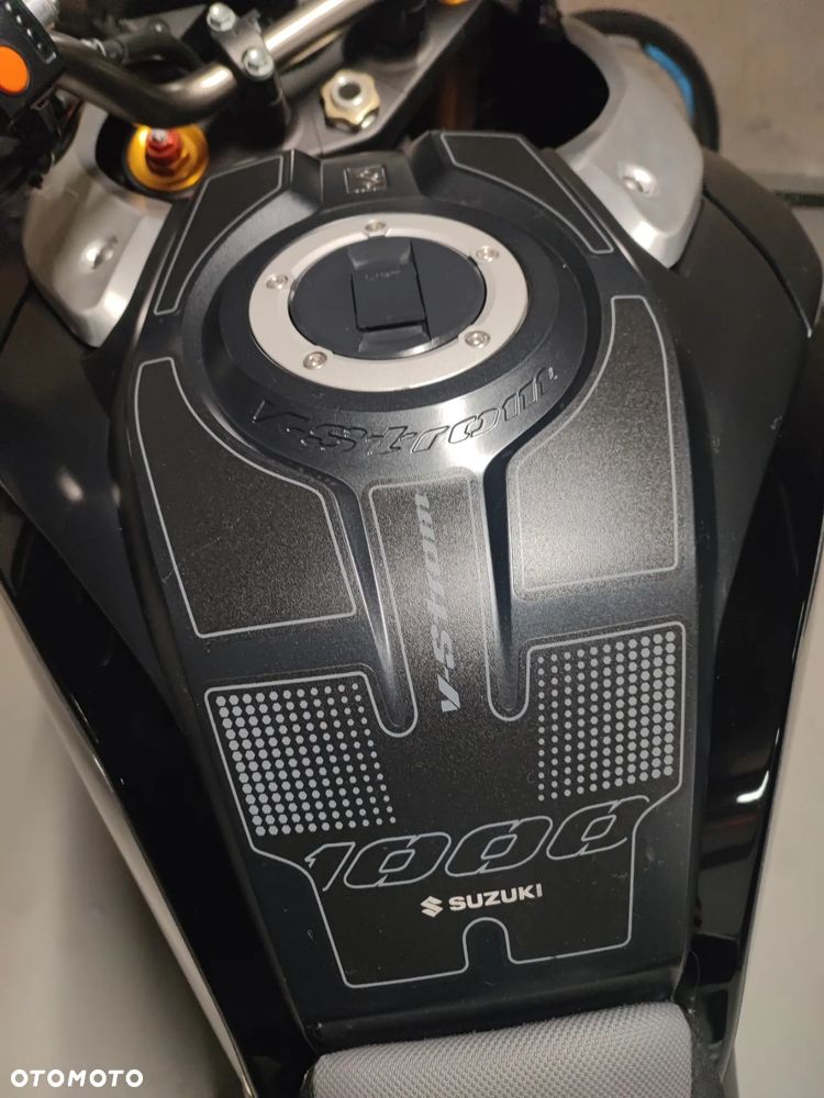 Suzuki V-STROM - 6