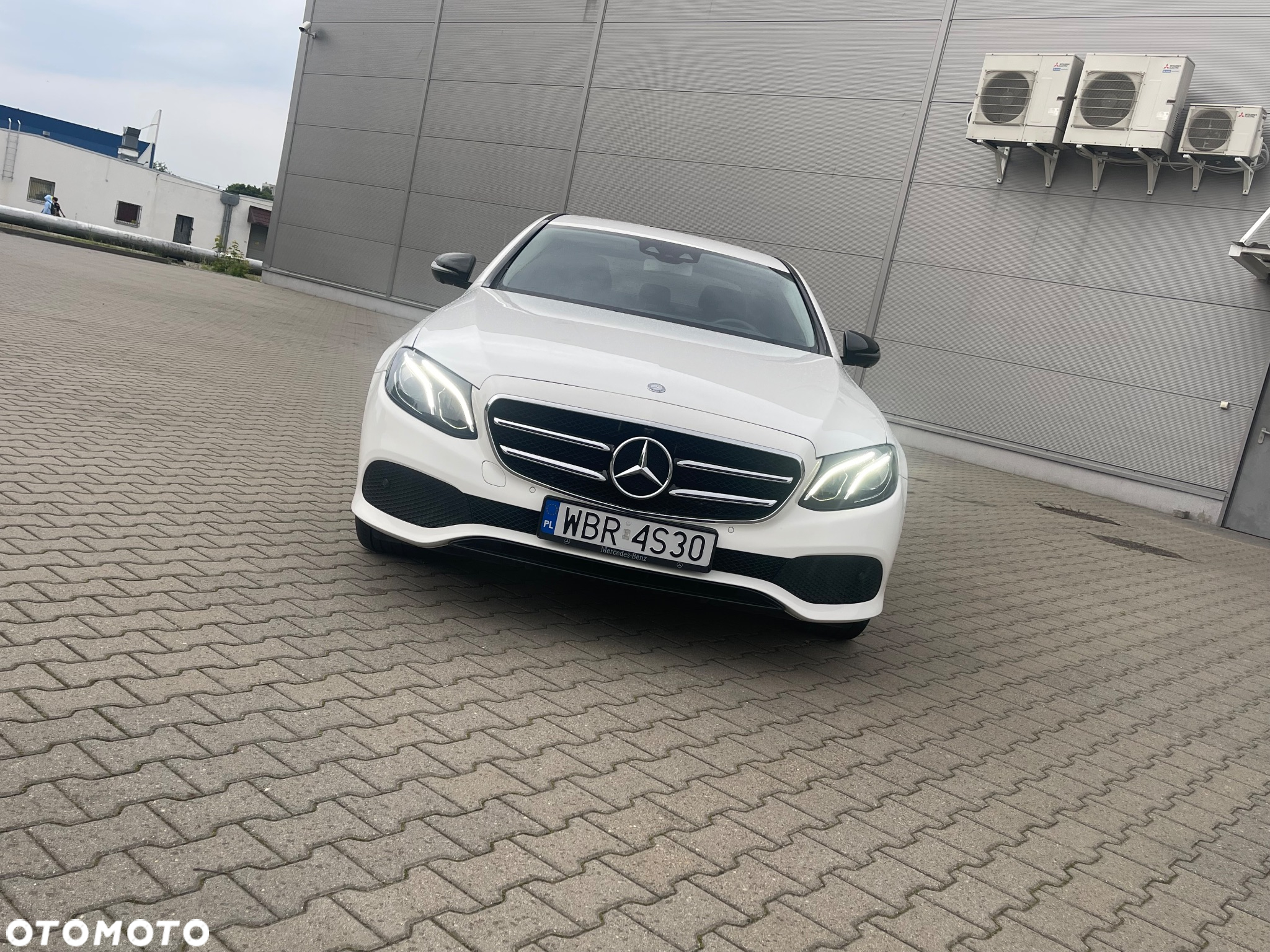 Mercedes-Benz Klasa E 220 d 9G-TRONIC - 4