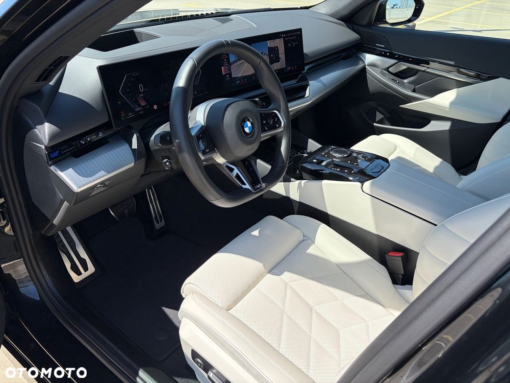 BMW Seria 5 520i mHEV M Sport - 15