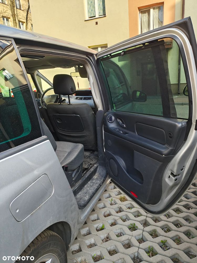 Renault Grand Espace 2.0 dCi FAP Initiale - 35