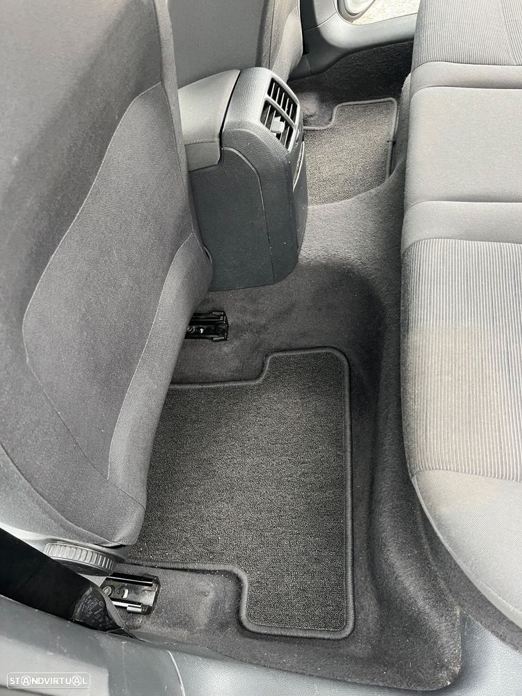 VW Golf 1.9 TDi Confortline - 28