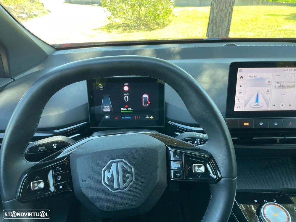 MG MG4 77 kWh Extended Range Luxury - 36