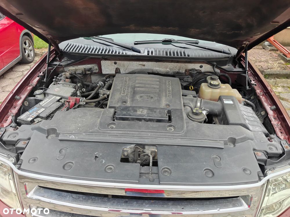 Ford Expedition - 8
