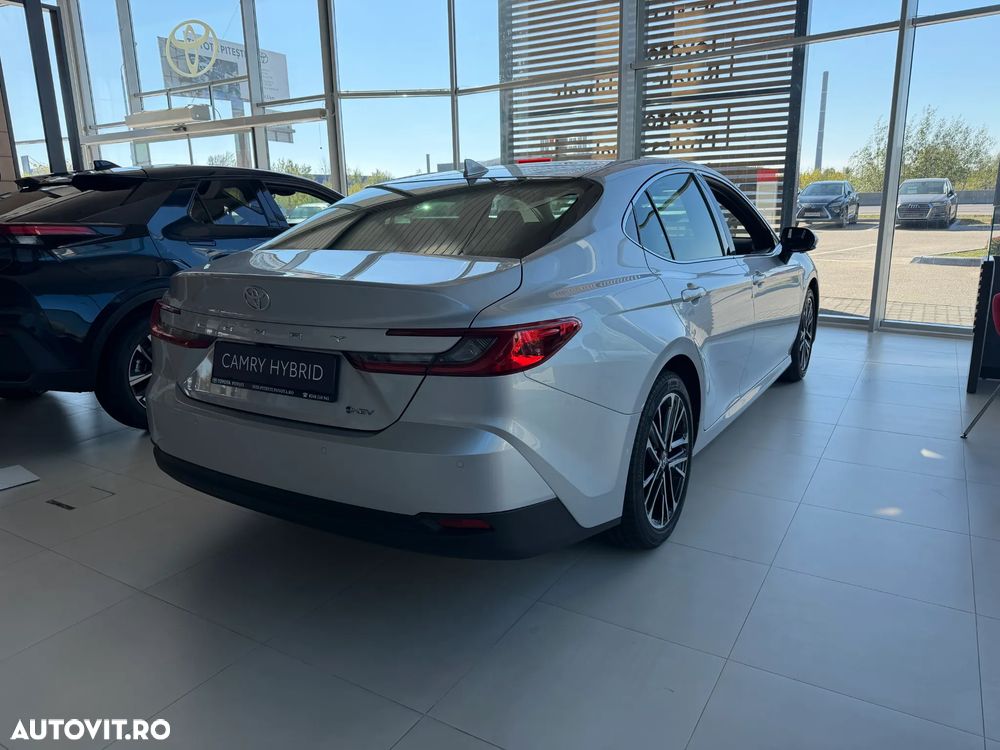 Toyota Camry 2.5 Exclusive - 3