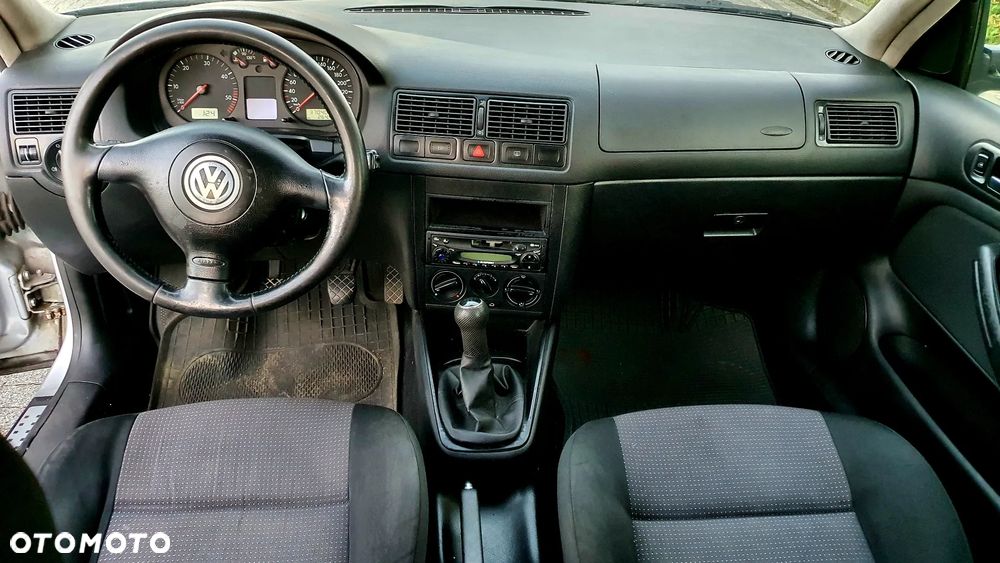 Volkswagen Golf - 5