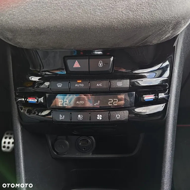 Peugeot 2008 1.2 PureTech GT Line S&S - 20