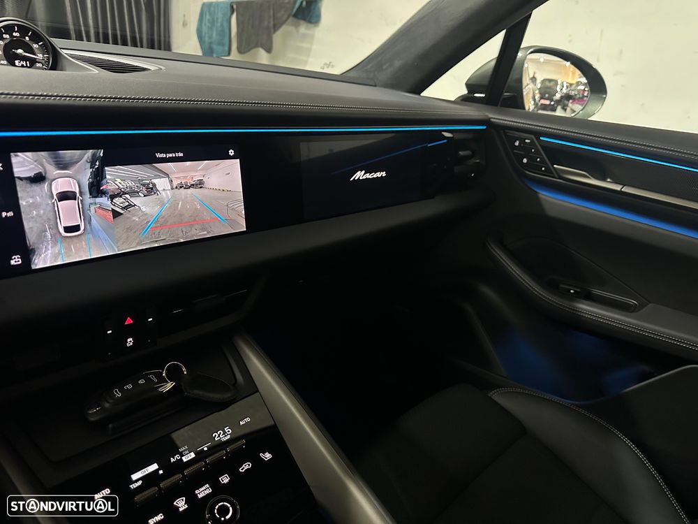 Porsche Macan Electric Turbo - 23