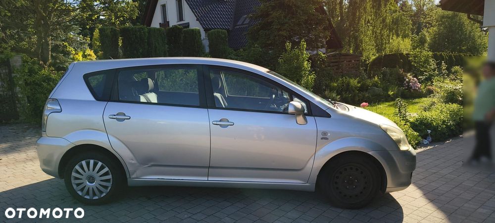 Toyota Corolla Verso 2.0 D-4D Sol - 24