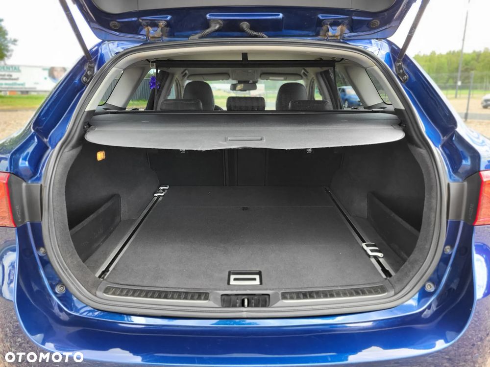 Toyota Avensis 2.0 D-4D Premium - 19