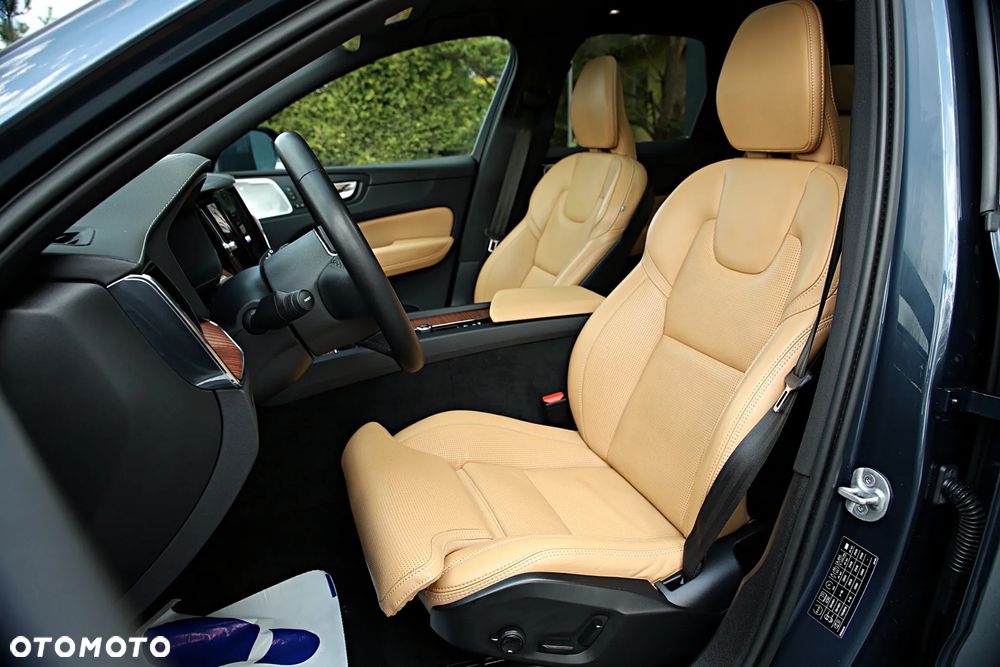 Volvo XC 60 B6 B AWD Ultimate Bright - 18