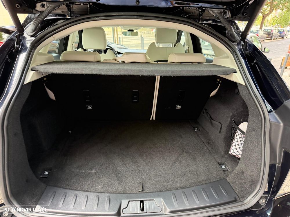 Jaguar E-Pace 2.0 i4 R-Dynamic HSE AWD Aut. - 26
