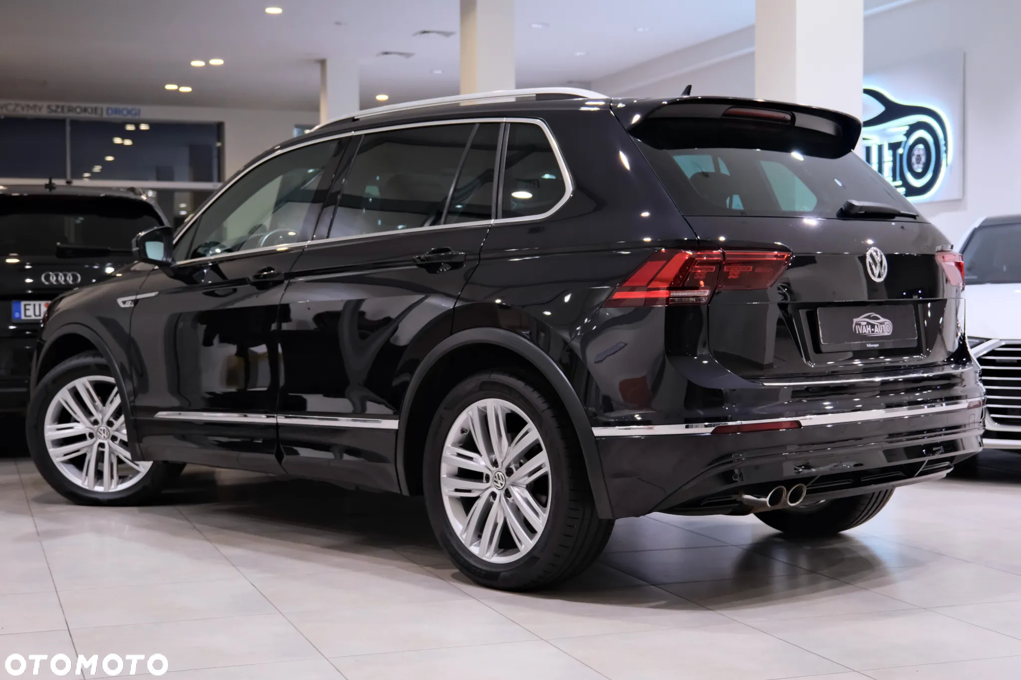 Volkswagen Tiguan 2.0 TDI SCR DSG R-Line - 9