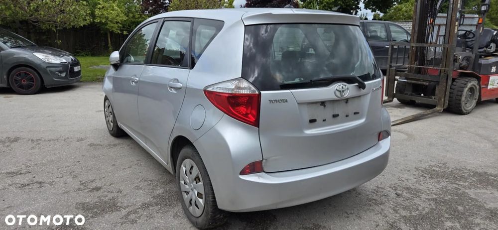 TOYOTA VERSO S szyba czołowa przednia - 5