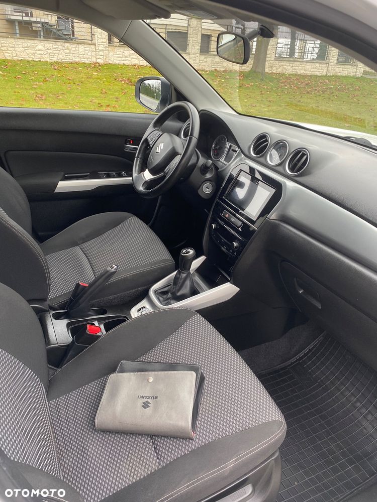 Suzuki Vitara 1.6 (4x4) Allgrip Comfort+ - 19