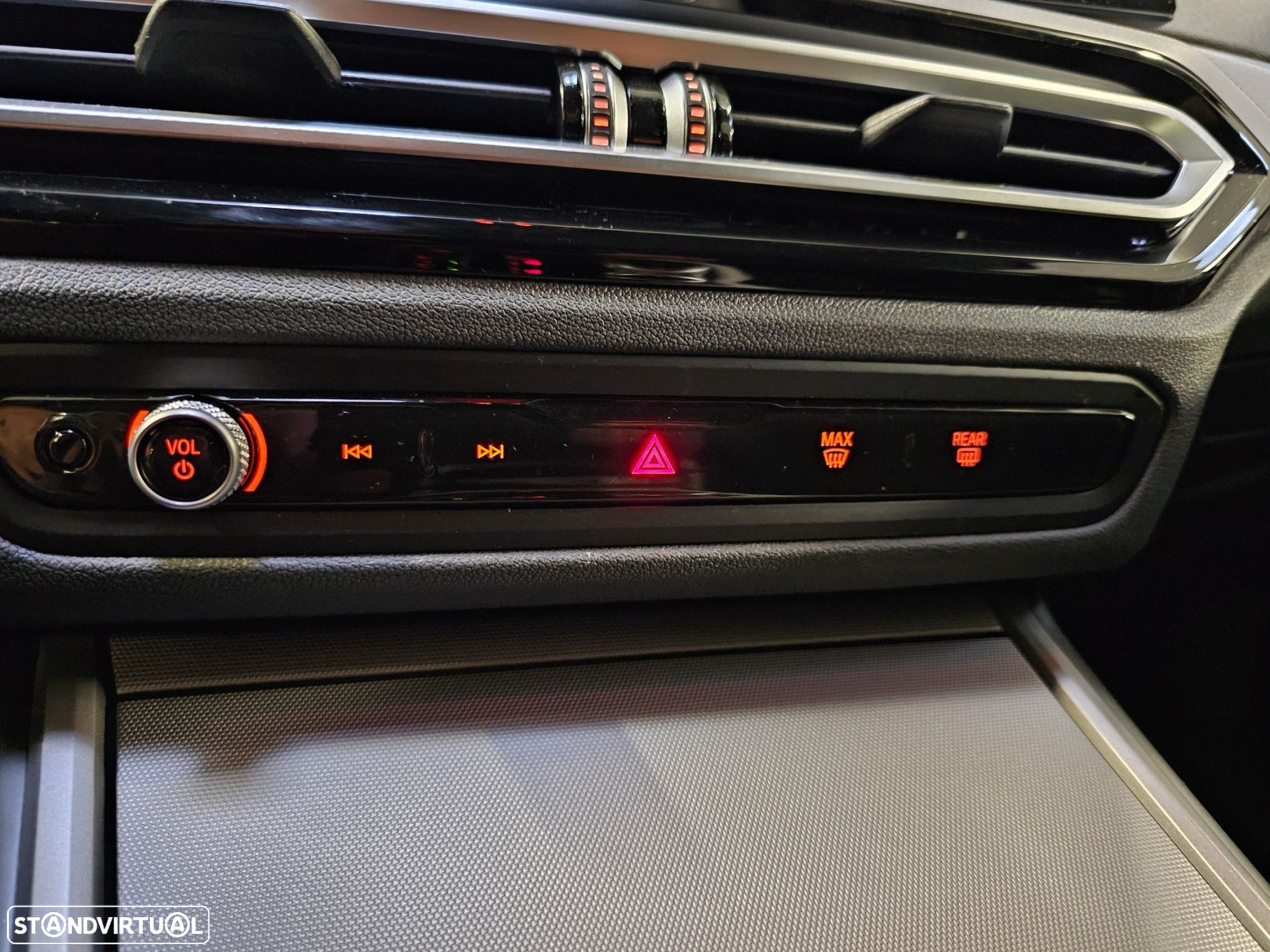 BMW 320 e Touring Corporate Edition Auto - 18