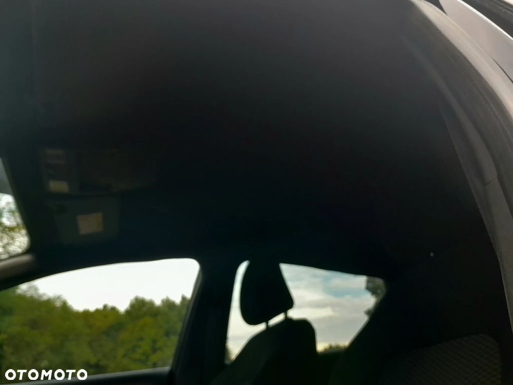 Ford Fiesta 1.0 EcoBoost S&S ST-LINE - 29