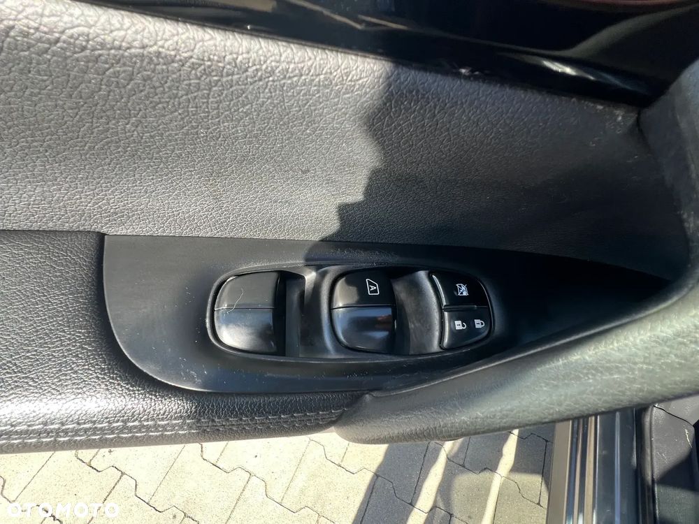 Nissan Qashqai 1.2 DIG-T 360 - 16