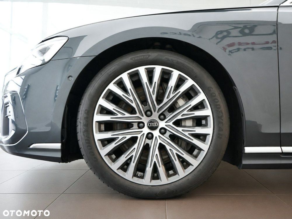 Audi A8 - 10
