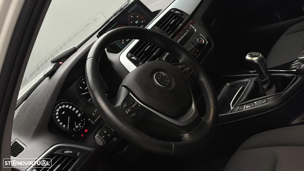 BMW 116 d Sport Line - 13