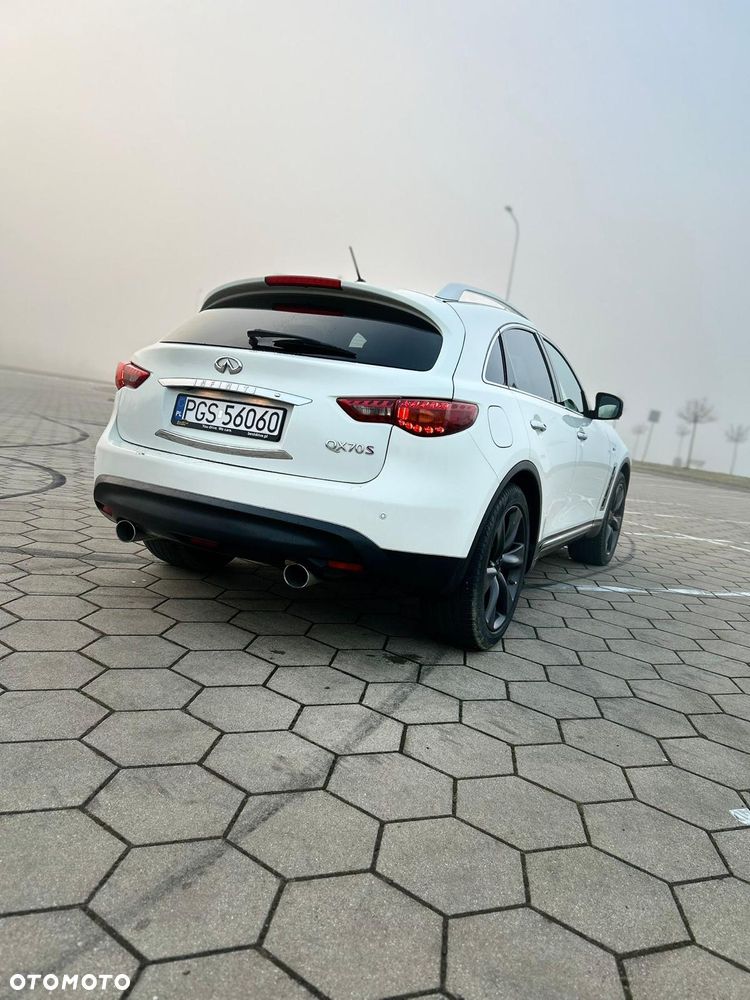 Infiniti FX FX30d S - 6