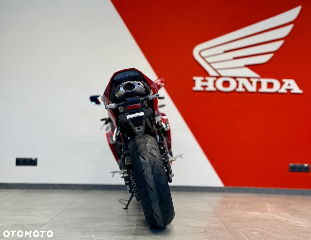 Honda CBR - 7