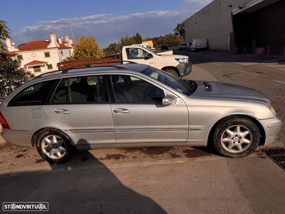 Mercedes-Benz 200 - 2