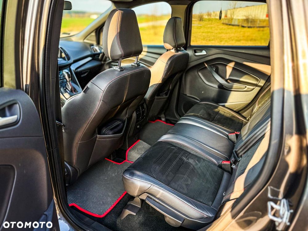 Ford Kuga 2.0 TDCi 4x4 ST-Line - 27