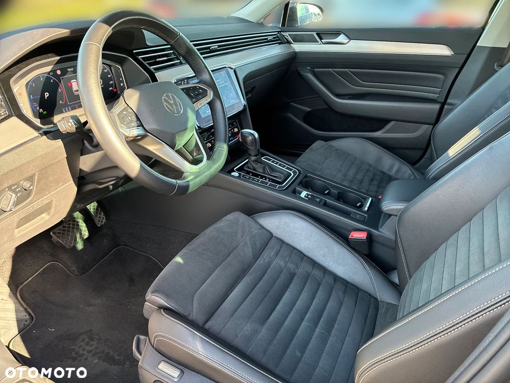 Volkswagen Passat 2.0 TDI SCR Style DSG - 10