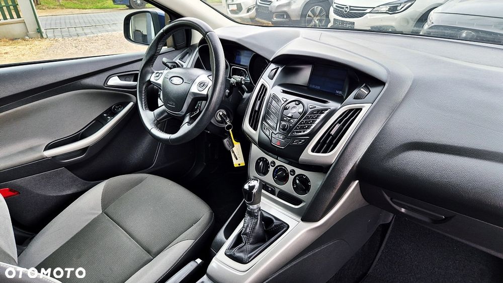 Ford Focus 1.6 Titanium - 38