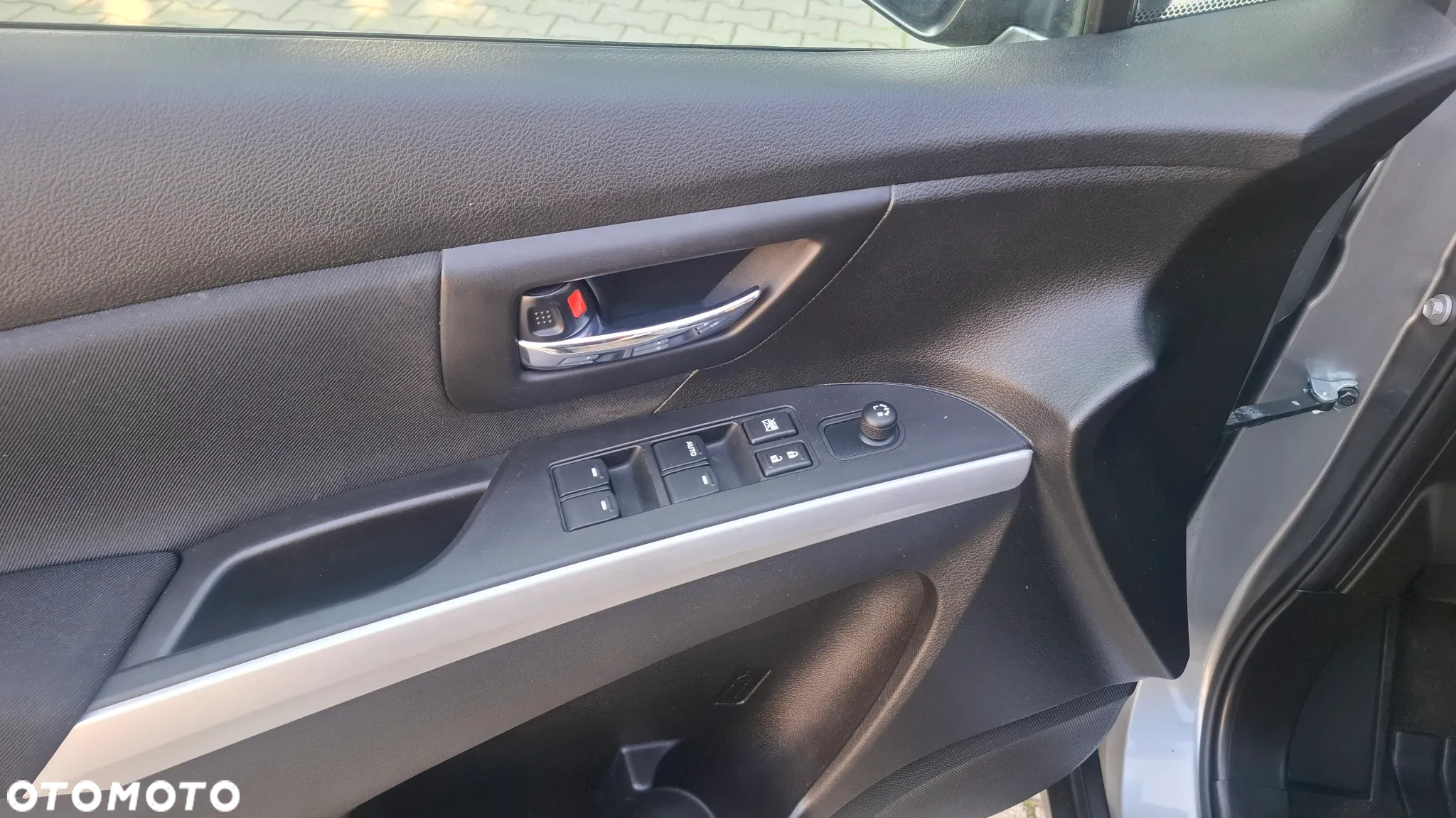 Suzuki SX4 S-Cross 1.0 T Comfort - 15
