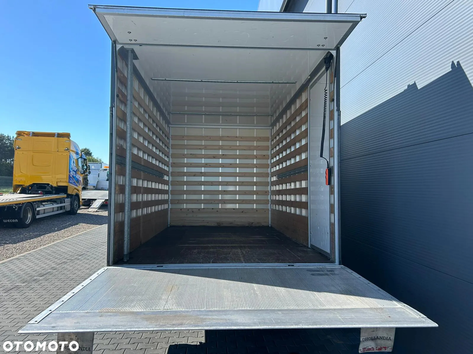 Iveco Daily 40C18 35C18 3.0 HPI Hi-Matic Kontener 9 palet + winda 1000kg + drzwi boczne **Tylko 198tyś. km.**KLIMA**Serwis**Sprowadzony** - 7