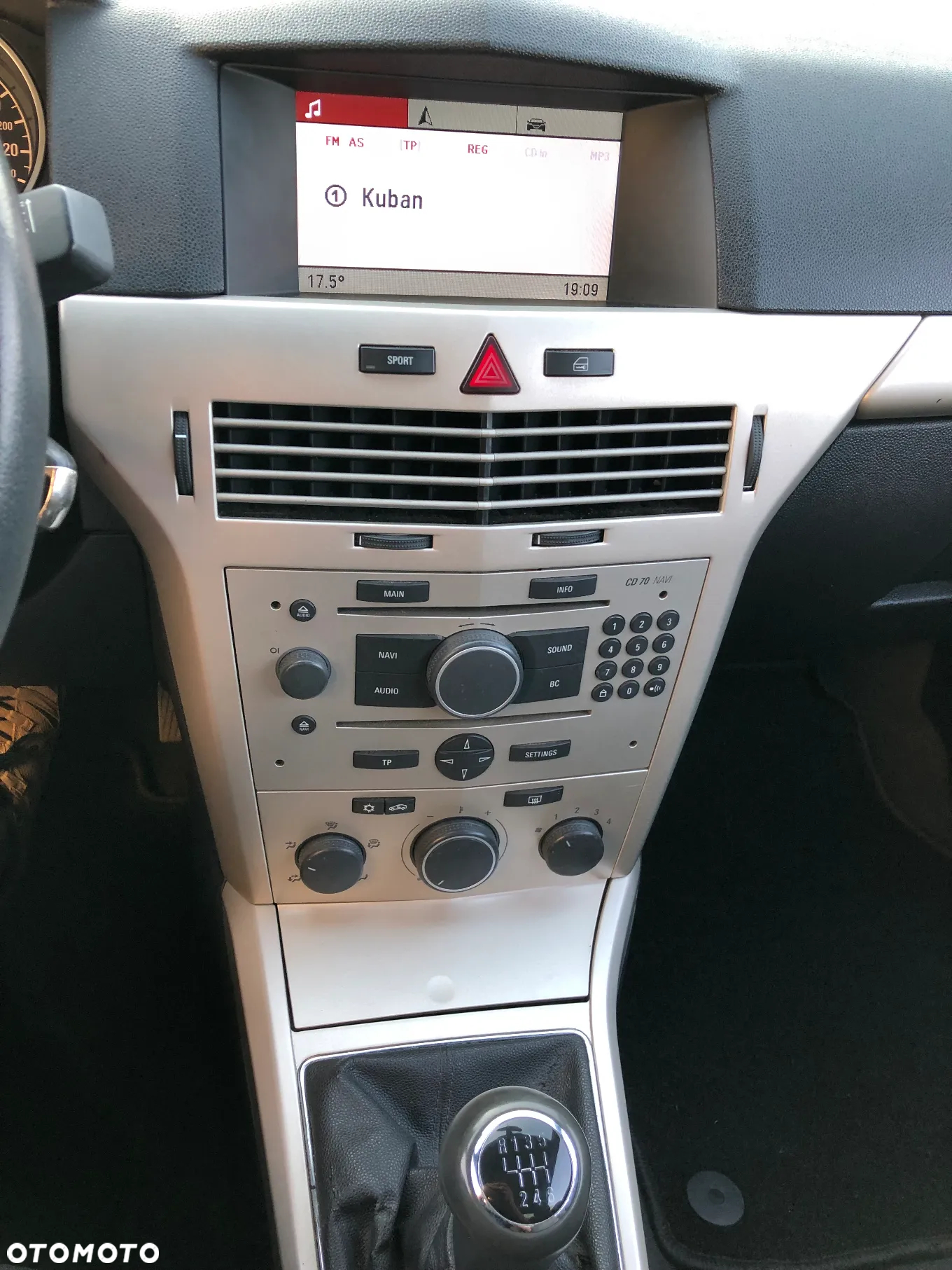Opel Astra Twin Top 2.0 Turbo Edition - 33