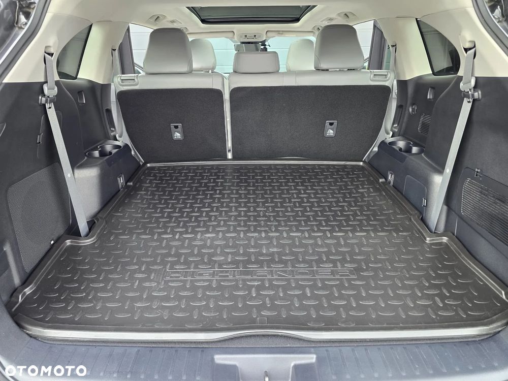 Toyota Highlander 2.5 Hybrid Executive - 22