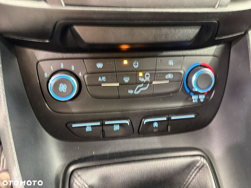 Ford Transit Connect - 22