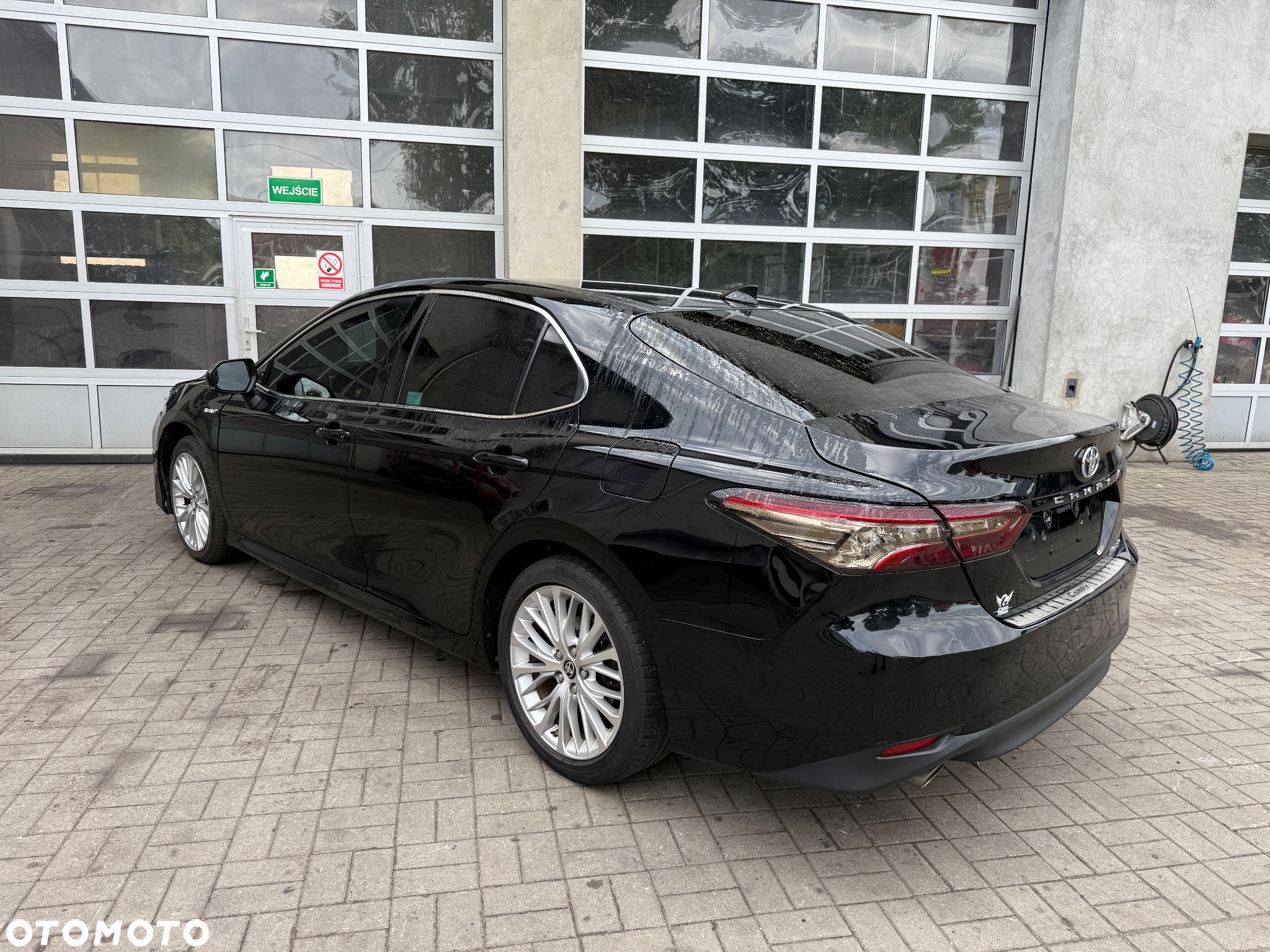 Toyota Camry - 5
