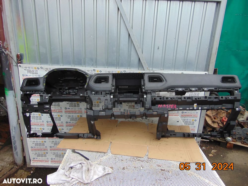 Plansa bord Renault Master dupa 2018 Opel Movano - 1