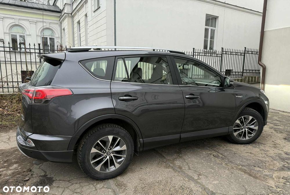 Toyota RAV4 - 4